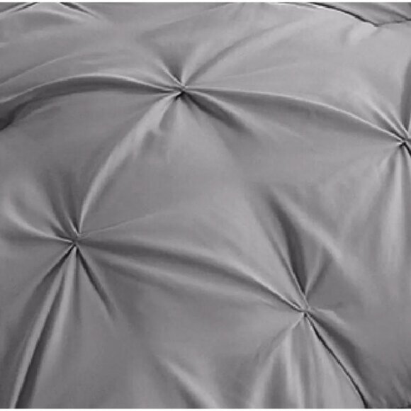 NWT Bed in a Bag Solid Diamond Pintuck Bedding Set in Queen - Picture 4 of 7